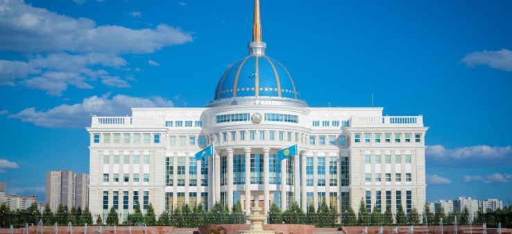 چشم‌انداز انتقال قدرت در قزاقستان با کناره‌گیری نظربایف از رهبری حزب نور اوتان